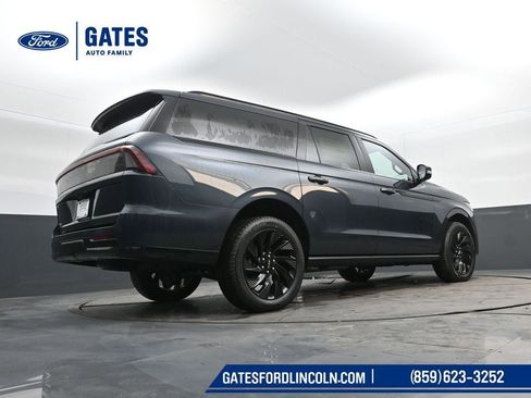 New 2026 Lincoln Navigator L Reserve w/ Jet Appearance Package image 54
