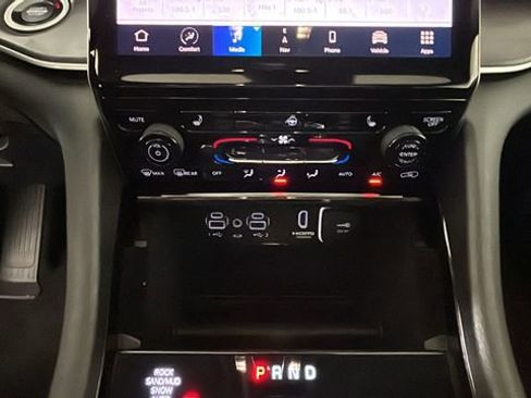 Used 2022 Jeep Grand Cherokee Limited 4xe AWD/4WD image 23