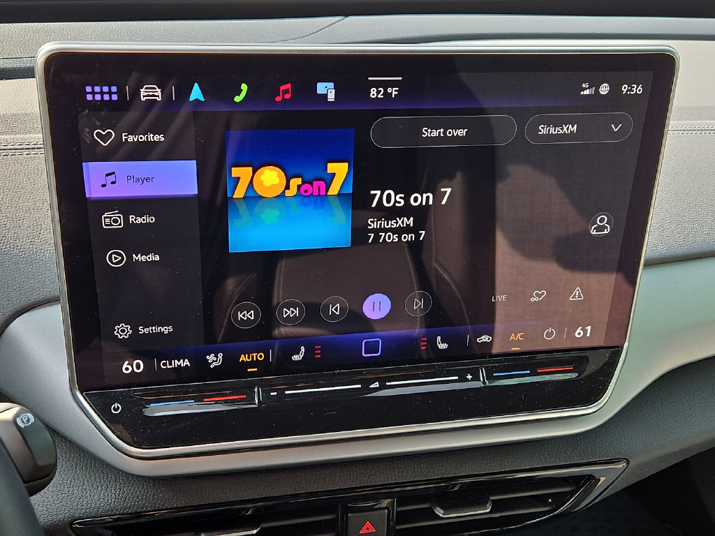 Certified 2025 Volkswagen ID.4 Pro AWD/4WD image 17