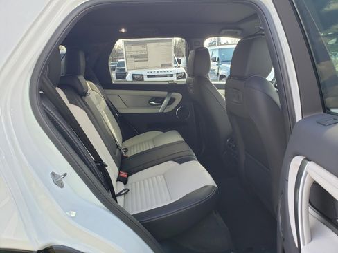 New 2026 Land Rover Discovery Sport Landmark image 15