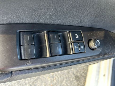 Used 2023 Toyota Camry SE image 17