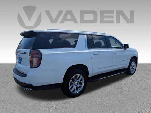 Used 2023 Chevrolet Suburban Premier image 25