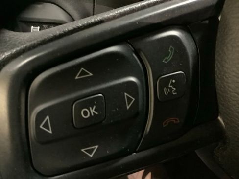 Used 2021 Jeep Wrangler Sport AWD/4WD image 18