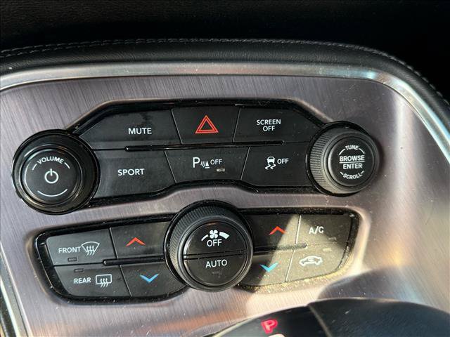 Used 2017 Dodge Challenger R/T w/ Driver Convenience Group RWD image 16