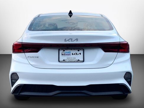 Used 2023 Kia Forte LXS w/ LXS Technology Package FWD image 6