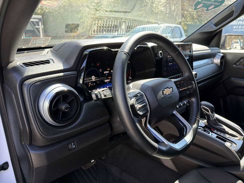 Certified 2024 Chevrolet Colorado LT w/ LT Convenience Package II image 10