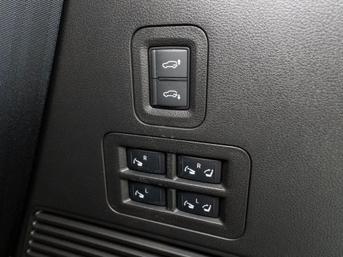 Used 2025 Nissan Armada Platinum Reserve AWD/4WD image 40