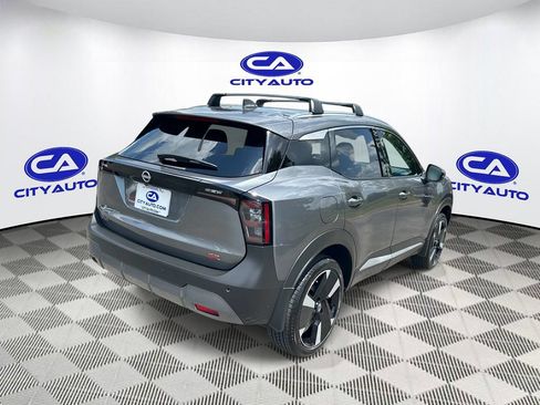 Used 2025 Nissan Kicks SR FWD image 4