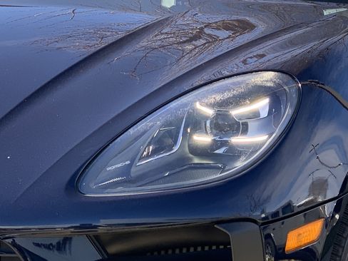 Used 2021 Porsche Macan S image 6