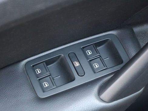 Used 2015 Volkswagen Passat TDI SE image 32