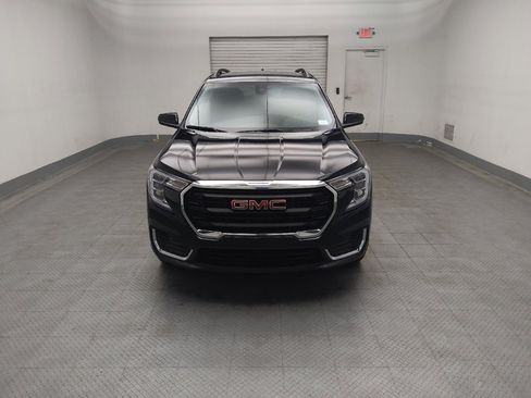 Used 2024 GMC Terrain SLE w/ Driver Convenience Package AWD/4WD image 14
