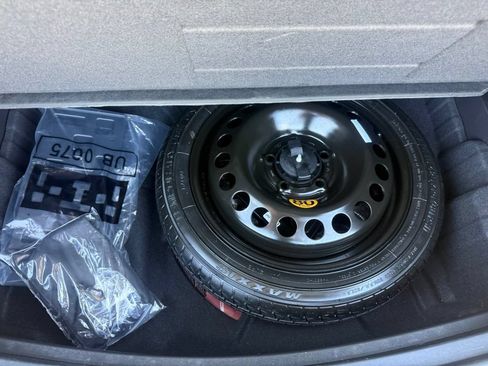 Used 2023 Buick Encore GX Preferred w/ Cold Weather Comfort Package FWD image 45