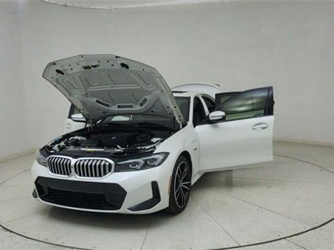 Used 2023 BMW 330e 330e iPerformance image 74