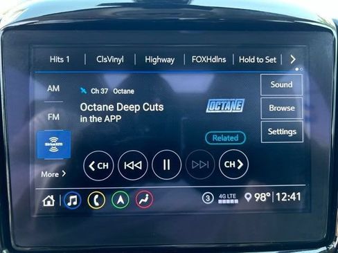 Used 2021 Chevrolet Traverse Premier w/ Redline Edition AWD/4WD image 27