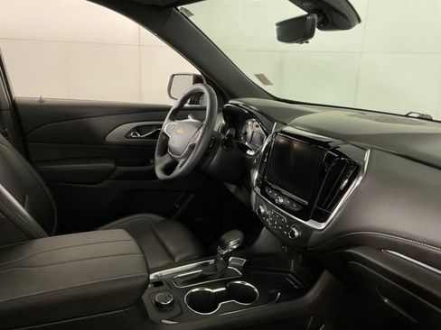 Used 2023 Chevrolet Traverse LT w/ LT Premium Package AWD/4WD image 36