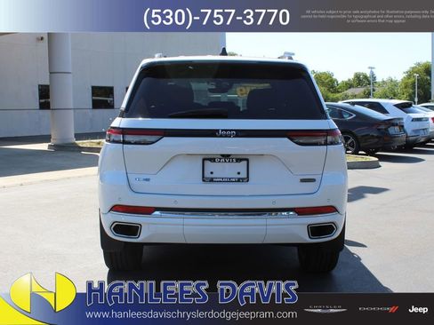New 2023 Jeep Grand Cherokee Overland w/ MOPAR Finishing Package AWD/4WD image 8