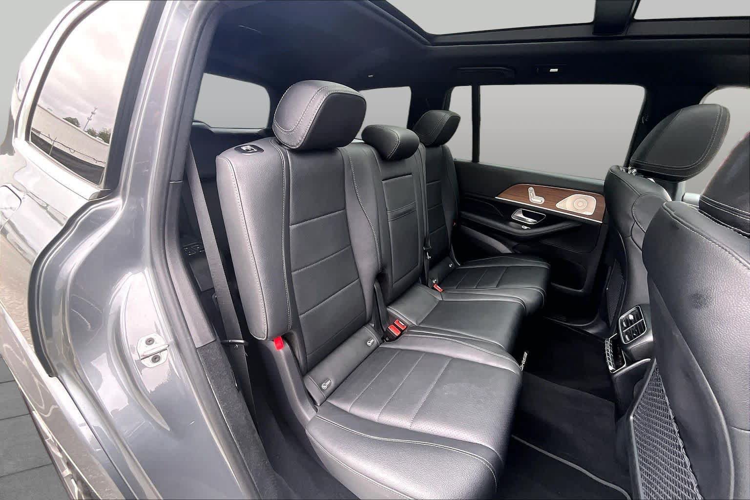 Used 2025 Mercedes-Benz GLS 450 4MATIC w/ AMG Line Exterior image 20