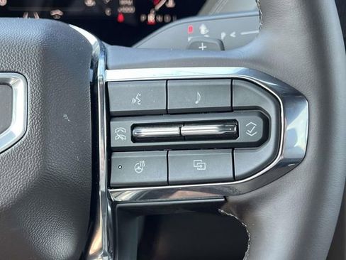 Used 2026 GMC Yukon XL Elevation image 30