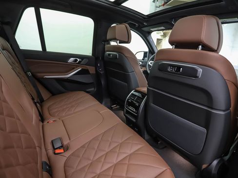 New 2026 BMW X5 M60i w/ Climate Comfort Package image 27