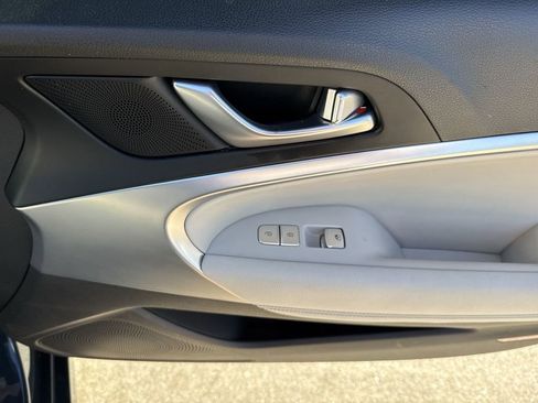 Used 2024 Genesis G70 2.5T image 45