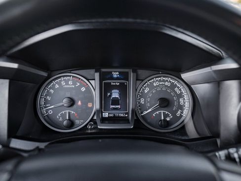 Used 2017 Toyota Tacoma TRD Off-Road w/ Tow Package (A/T) image 25