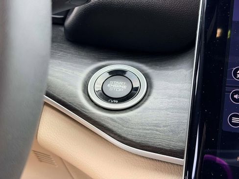 Used 2023 Jeep Grand Cherokee L Limited image 8