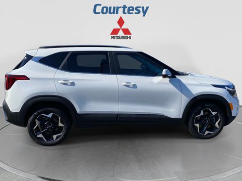 Used 2024 Kia Seltos EX AWD/4WD image 7