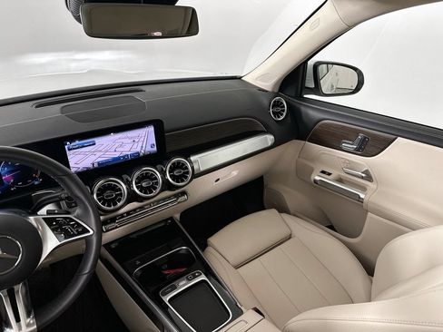 Used 2026 Mercedes-Benz GLB 250 4MATIC image 22