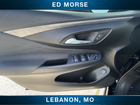 Used 2025 Buick Envista Sport Touring w/ Experience Buick Package FWD image 20