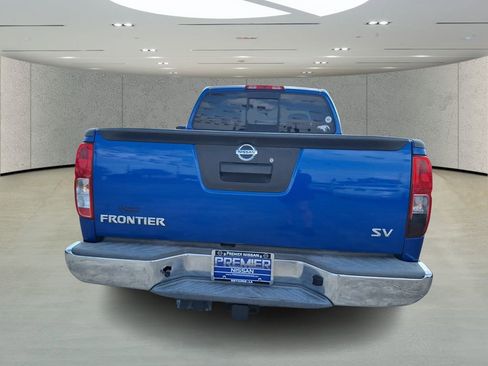 Used 2014 Nissan Frontier SV image 4