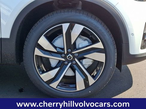 Certified 2025 Volvo XC40 B5 Ultra w/ Protection Package Premier image 9