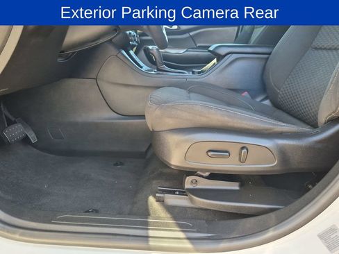 Used 2017 GMC Acadia SLE AWD/4WD image 10