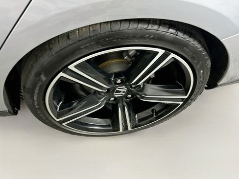 Used 2025 Honda Accord Sport image 11