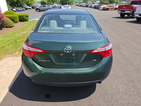 Used 2015 Toyota Corolla LE FWD image 4
