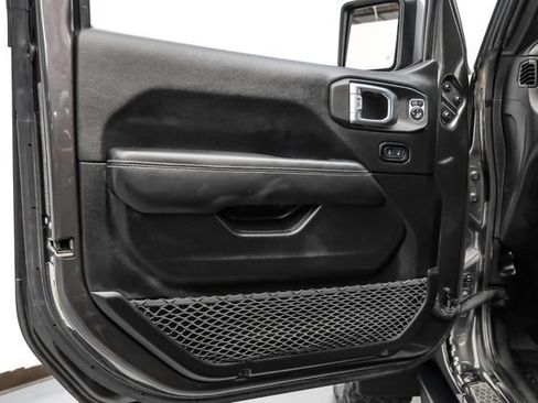 Used 2021 Jeep Wrangler Rubicon AWD/4WD image 29