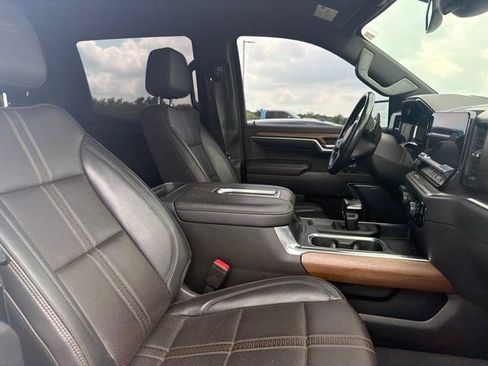 Used 2022 Chevrolet Silverado 1500 High Country AWD/4WD image 10