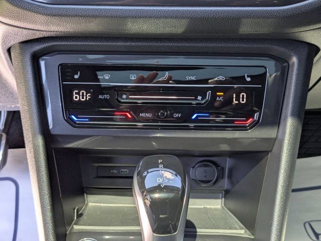 Used 2023 Volkswagen Tiguan SE R-Line FWD image 16