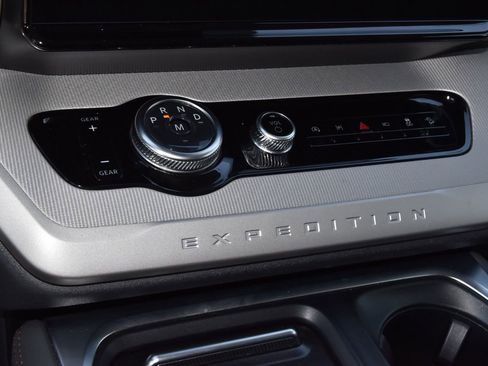 Certified 2025 Ford Expedition Max Active image 30