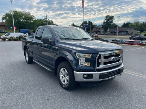 Used 2015 Ford F150 XLT w/ Equipment Group 301A Mid AWD/4WD image 7