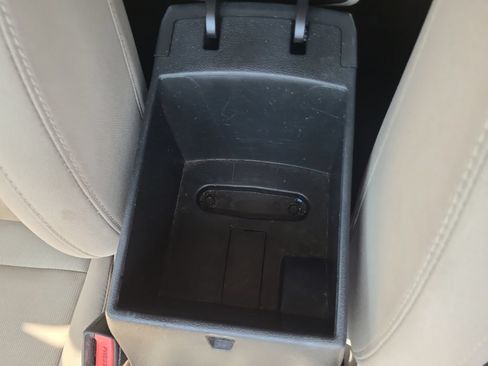 Used 2018 Hyundai Elantra SEL FWD image 25