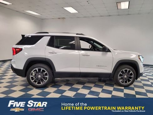 New 2026 GMC Terrain Elevation w/ Elevation Premium Package image 9