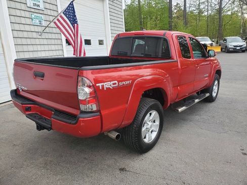 Used 2014 Toyota Tacoma 4x4 Access Cab V6 w/ TRD Sport Package image 8