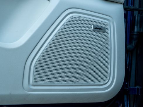 Certified 2022 Porsche Macan AWD/4WD image 43