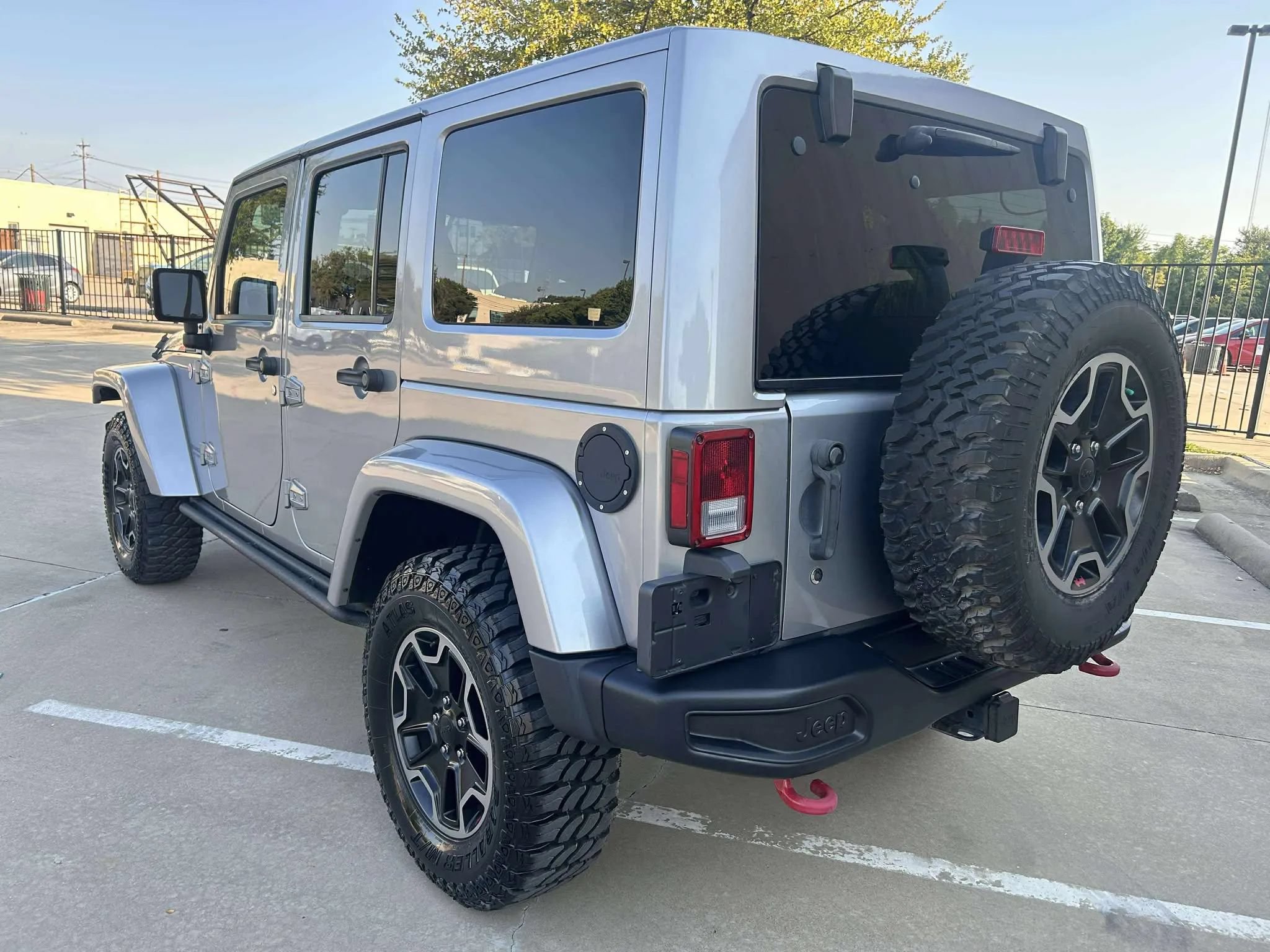 Used 2016 Jeep Wrangler Unlimited Rubicon AWD/4WD image 4