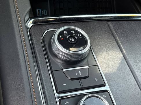Used 2024 Ford Expedition Platinum AWD/4WD image 38