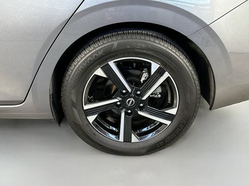 Used 2025 Nissan Sentra SV FWD image 34