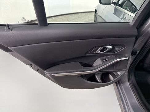 Used 2025 BMW 330i Sedan image 26