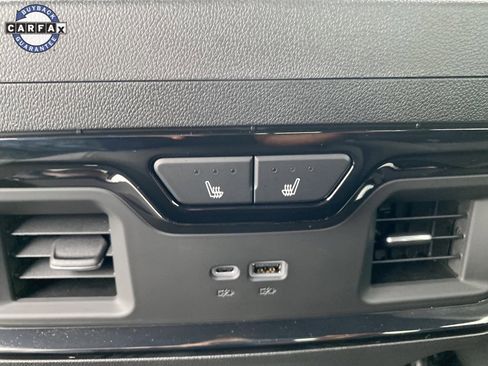 Used 2025 GMC Sierra 2500 AT4 image 25