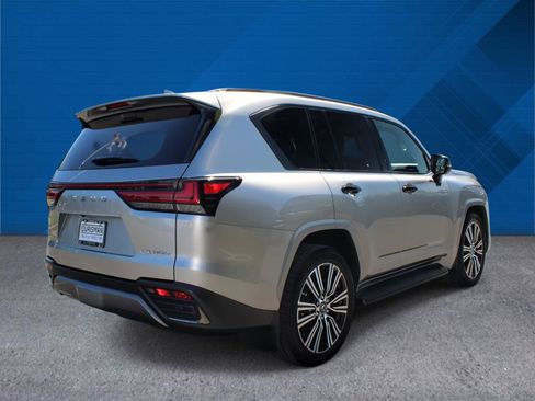 Used 2023 Lexus LX 600 4WD w/ Appearance Package image 9