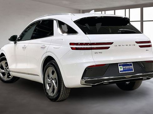 Used 2026 Genesis GV70 2.5T AWD/4WD image 4